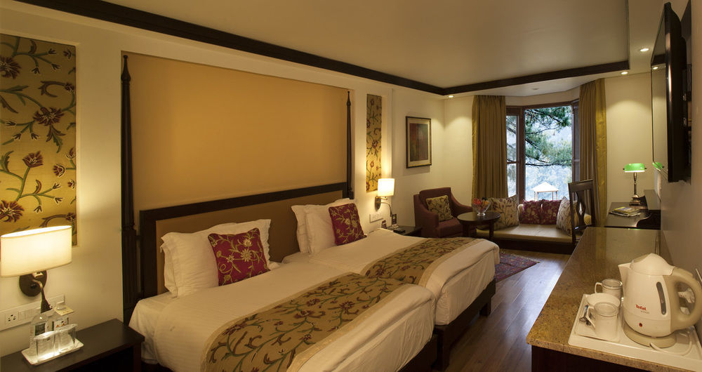 Hotel Senator Pine N Peak Pahalgām Exterior foto